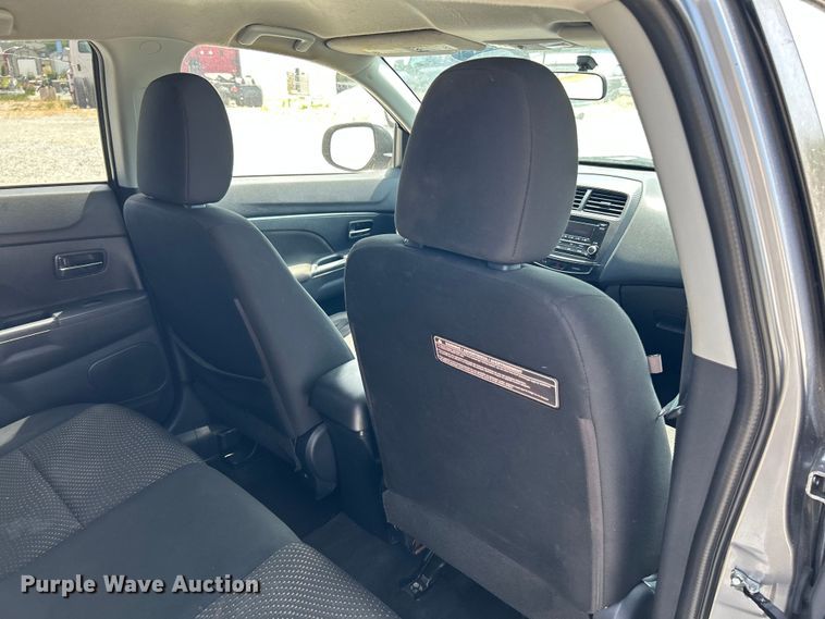 image for item OK9640 2016 Mitsubishi Outlander Sport  SUV