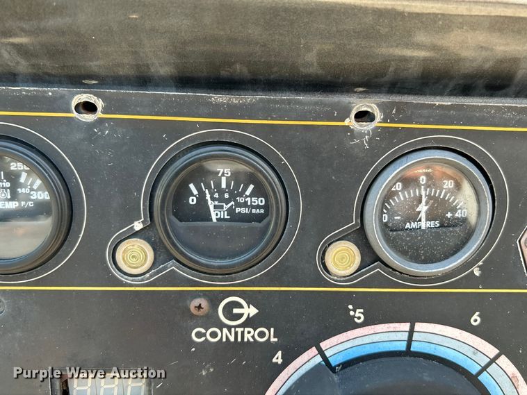 image for item OK9647 Lincoln Electric Commander 400  welder/generator