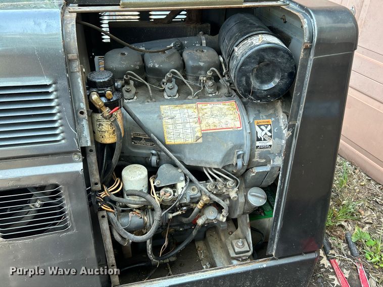 image for item OK9647 Lincoln Electric Commander 400  welder/generator