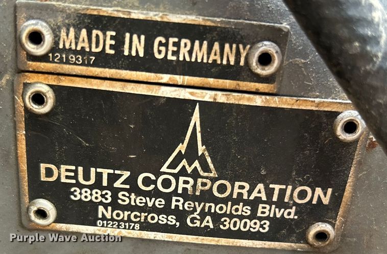 image for item OK9647 Lincoln Electric Commander 400  welder/generator