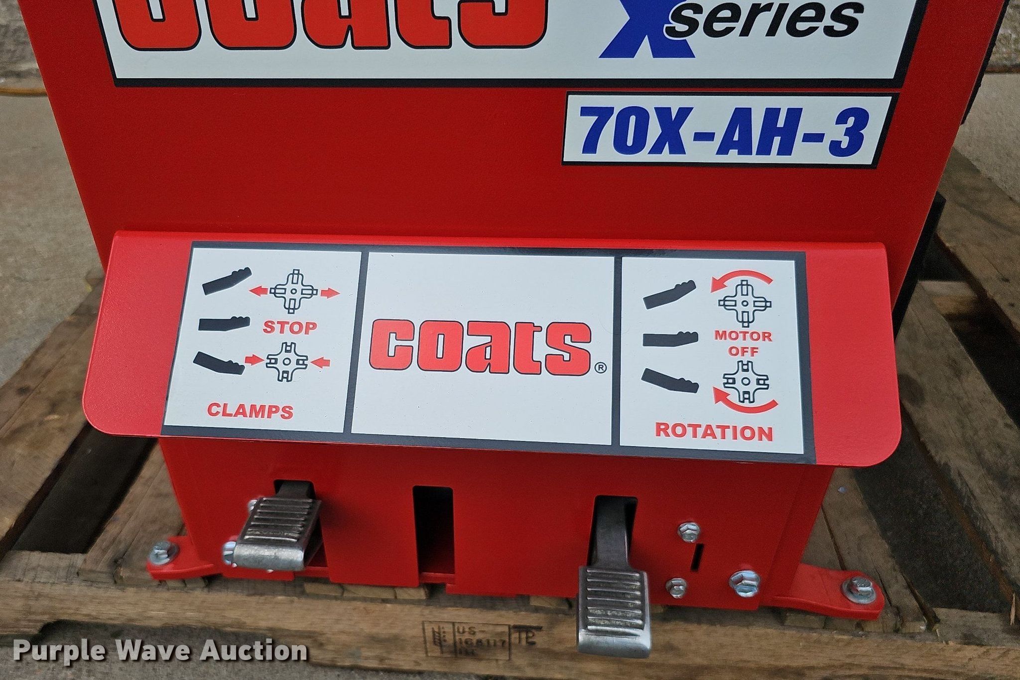 Coats X Series 70XAH3 rim clamp tire machine in Omaha, NE Item