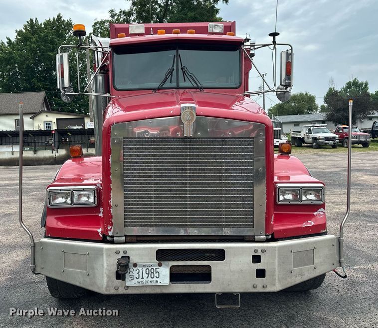 image for item AF9633 1996 Kenworth T800  dump truck