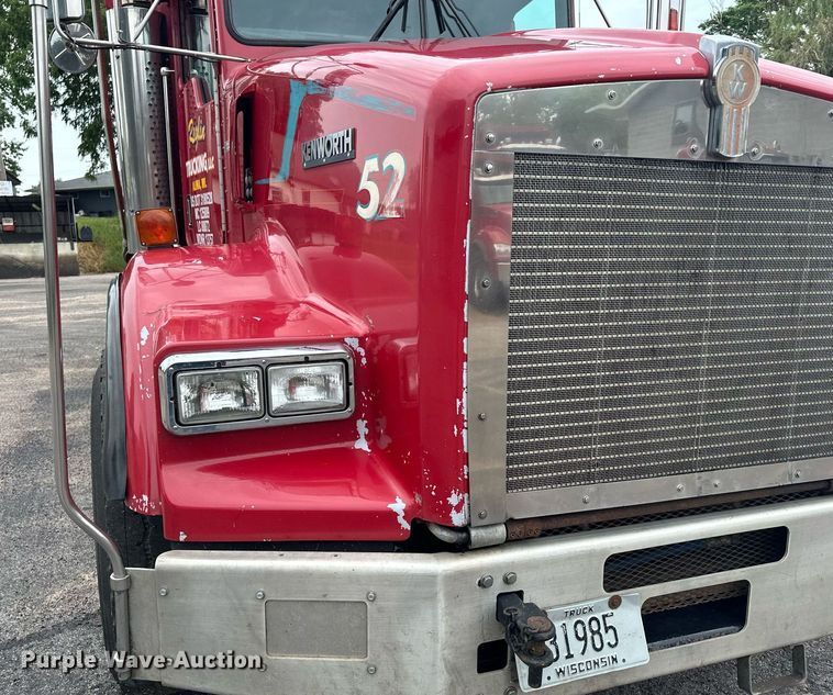 image for item AF9633 1996 Kenworth T800  dump truck