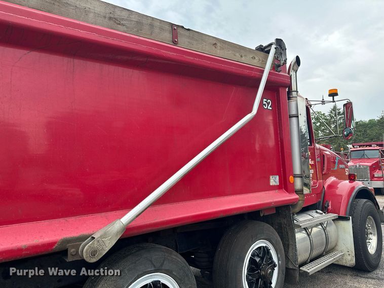 image for item AF9633 1996 Kenworth T800  dump truck