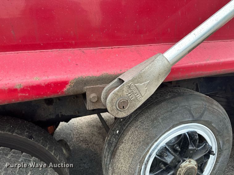 image for item AF9633 1996 Kenworth T800  dump truck