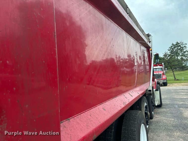 image for item AF9633 1996 Kenworth T800  dump truck