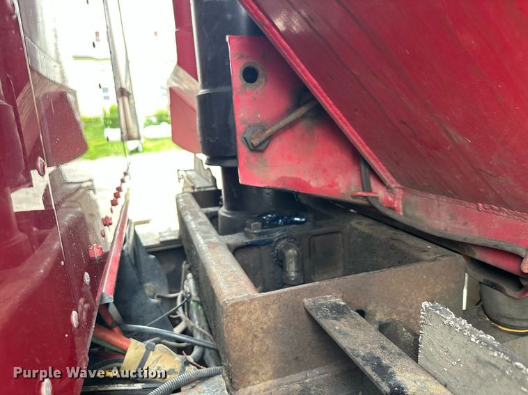 image for item AF9633 1996 Kenworth T800  dump truck