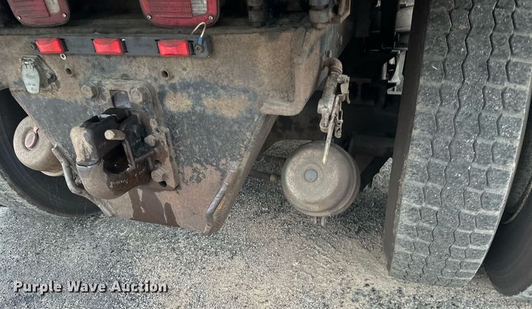 image for item AF9633 1996 Kenworth T800  dump truck