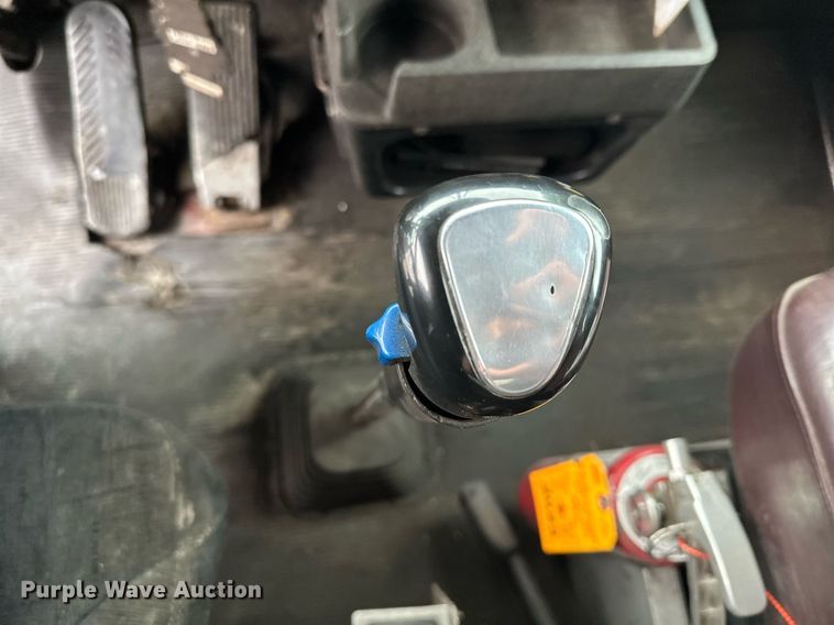 image for item AF9633 1996 Kenworth T800  dump truck