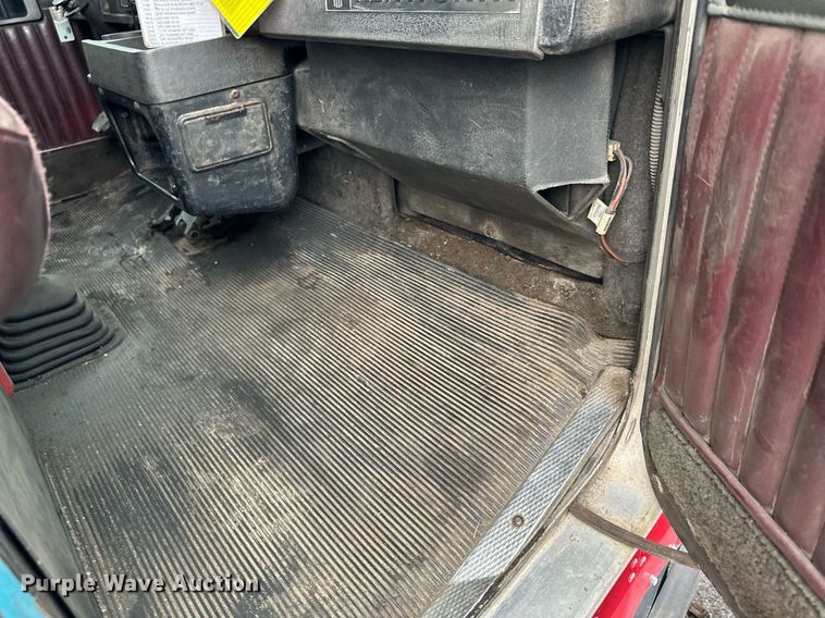 image for item AF9633 1996 Kenworth T800  dump truck