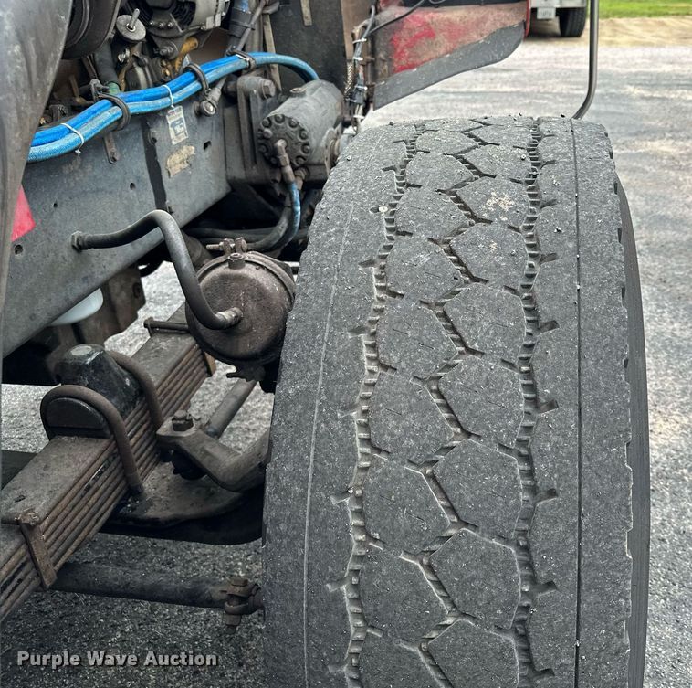 image for item AF9633 1996 Kenworth T800  dump truck