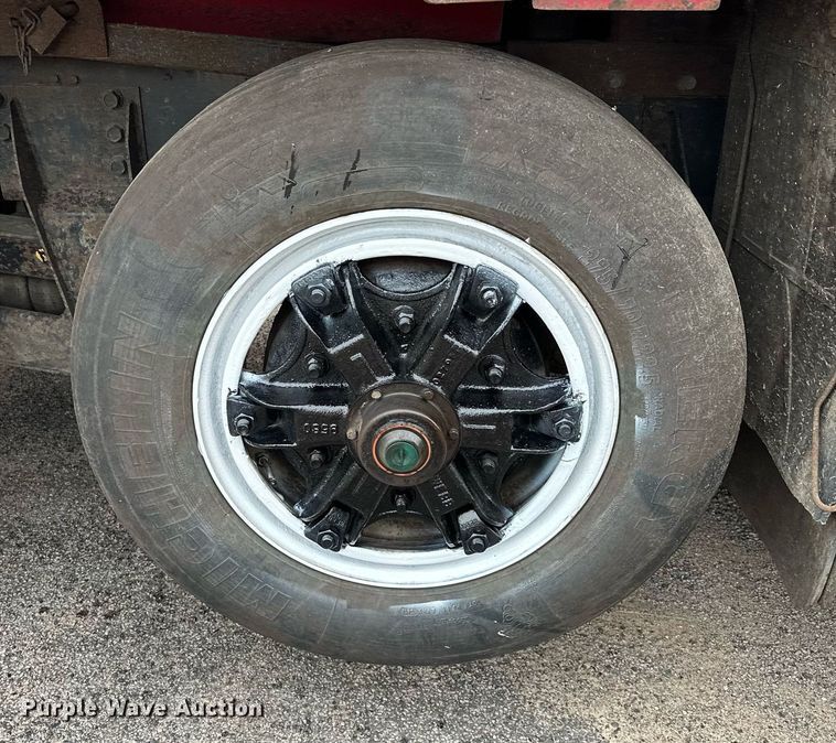 image for item AF9633 1996 Kenworth T800  dump truck