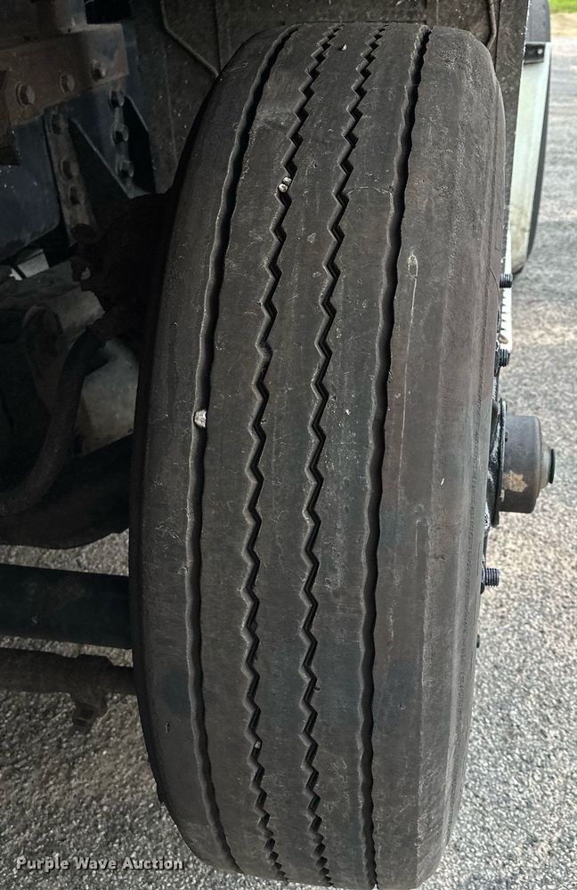 image for item AF9633 1996 Kenworth T800  dump truck