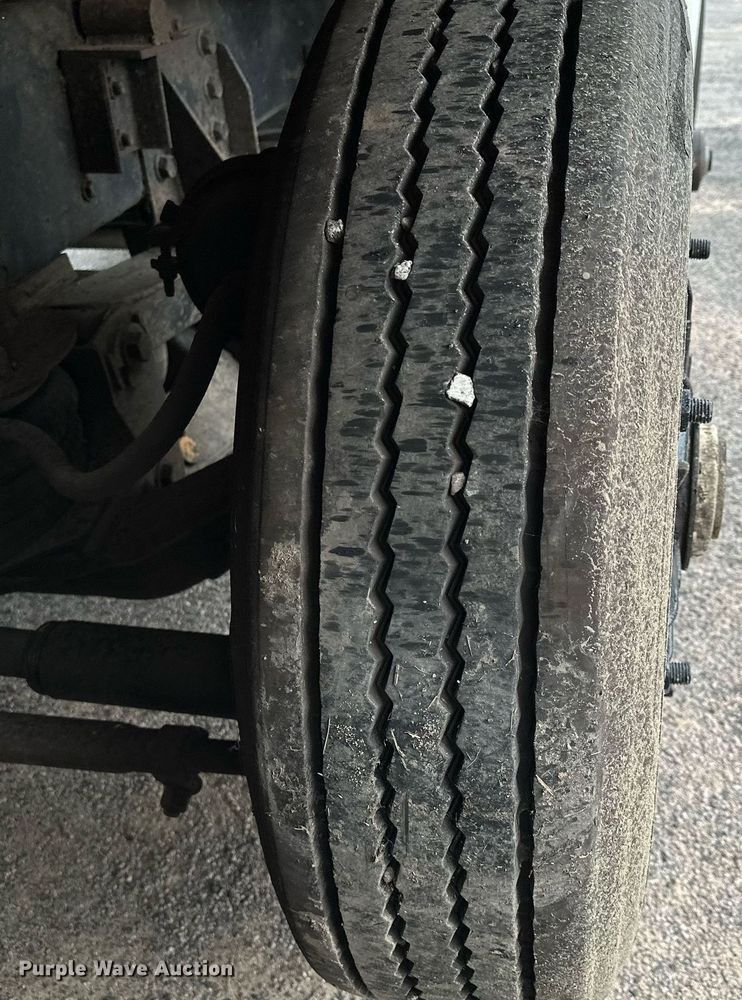 image for item AF9633 1996 Kenworth T800  dump truck