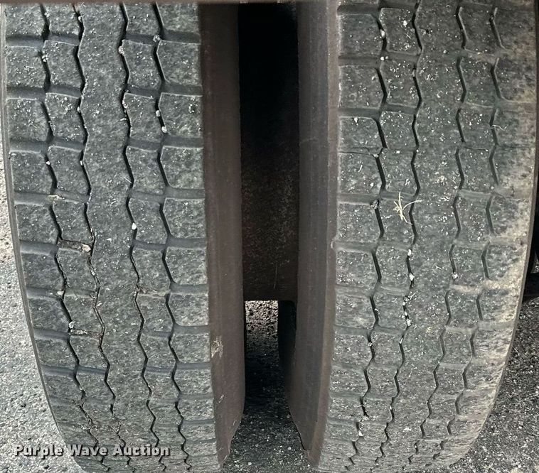 image for item AF9633 1996 Kenworth T800  dump truck