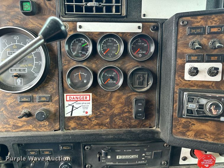 image for item AF9634 1994 Kenworth T800  dump truck