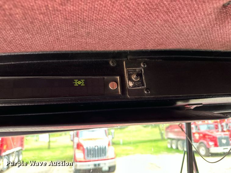 image for item AF9634 1994 Kenworth T800  dump truck