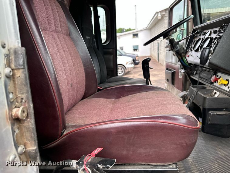 image for item AF9634 1994 Kenworth T800  dump truck