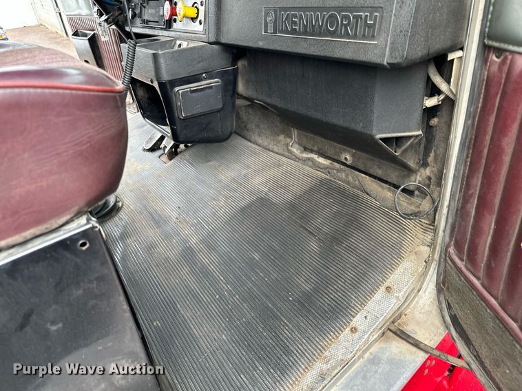 image for item AF9634 1994 Kenworth T800  dump truck