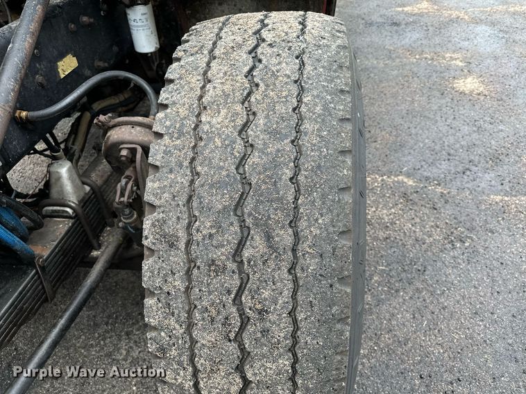 image for item AF9634 1994 Kenworth T800  dump truck