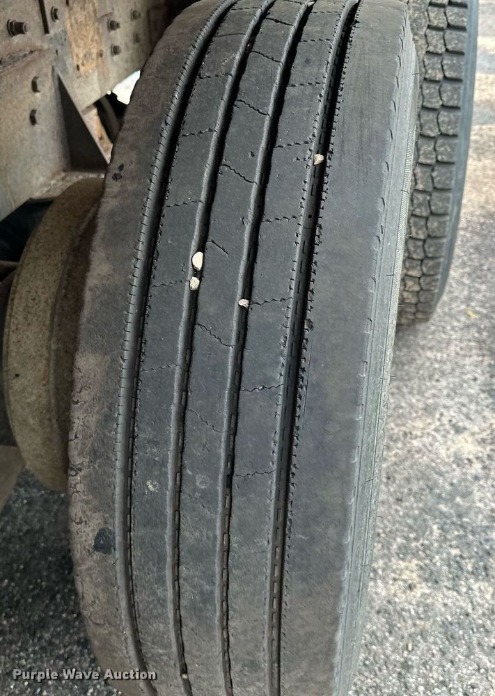 image for item AF9634 1994 Kenworth T800  dump truck