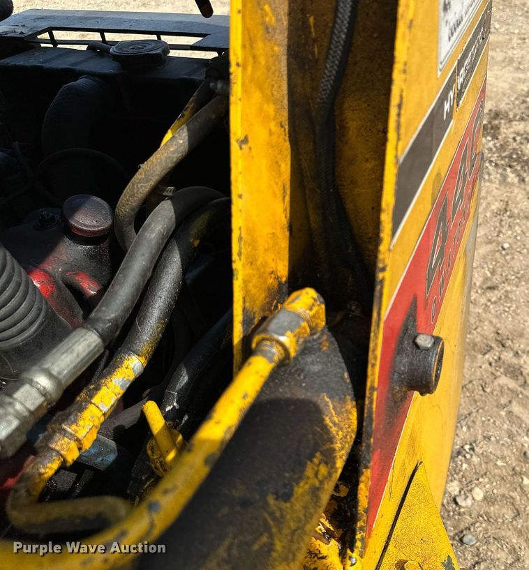 image for item AF9640 1977 Owatonna Mustang 440  skid steer loader