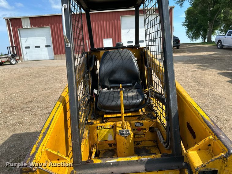 image for item AF9640 1977 Owatonna Mustang 440  skid steer loader