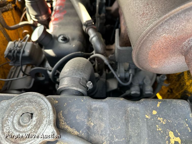 image for item AF9640 1977 Owatonna Mustang 440  skid steer loader