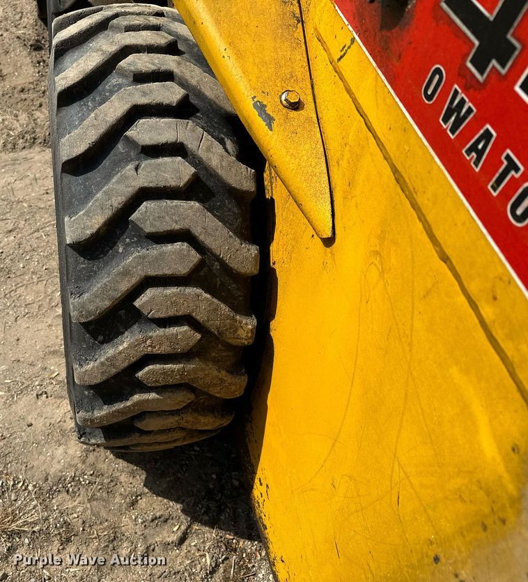 image for item AF9640 1977 Owatonna Mustang 440  skid steer loader