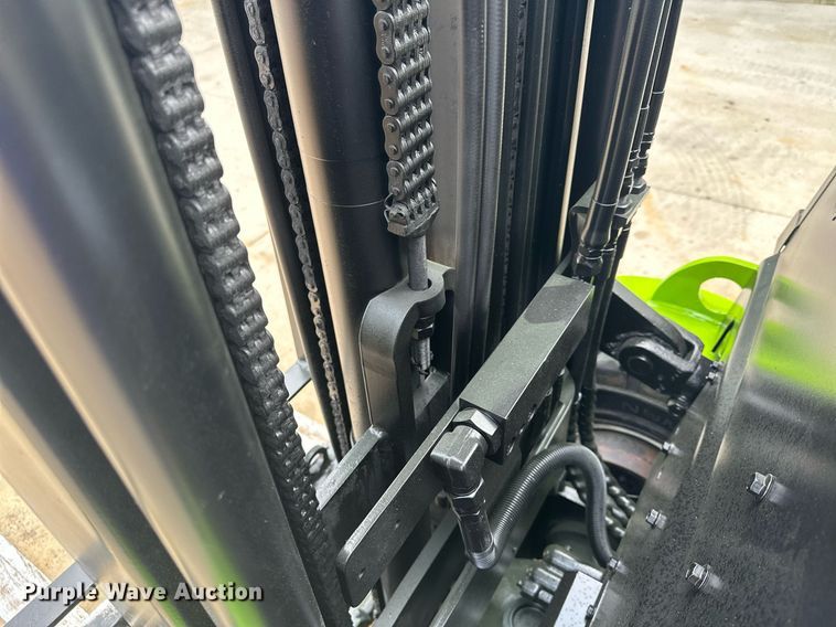 image for item AF9642 2014 Clark C18L  forklift