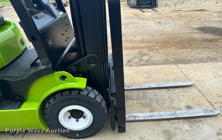 image for item AF9642 2014 Clark C18L  forklift