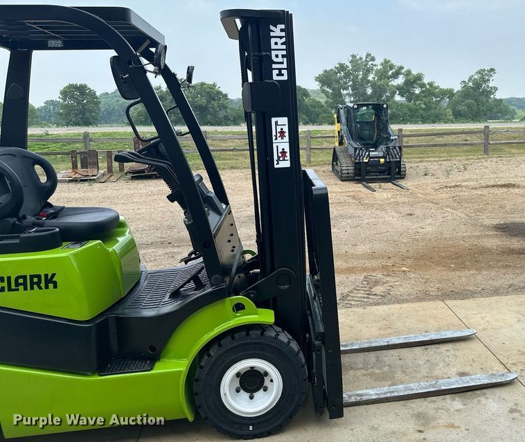 image for item AF9642 2014 Clark C18L  forklift