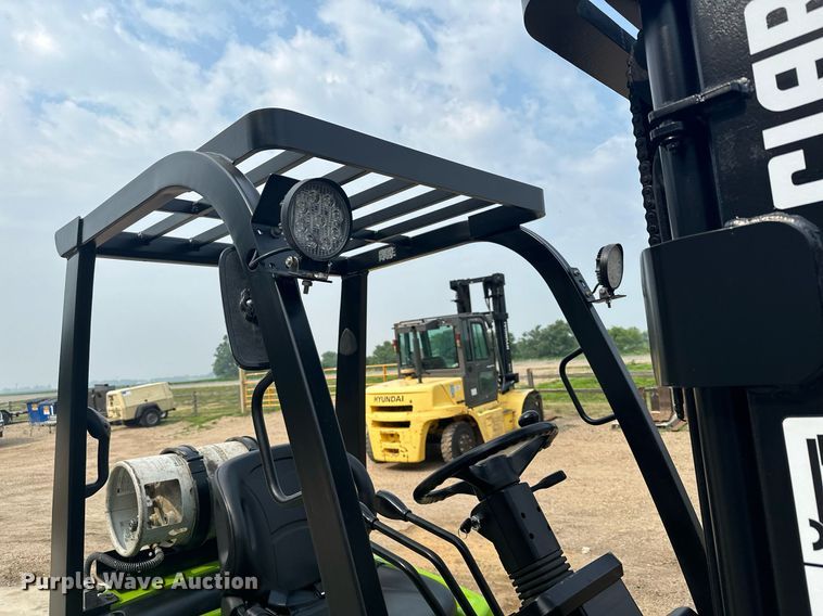 image for item AF9642 2014 Clark C18L  forklift