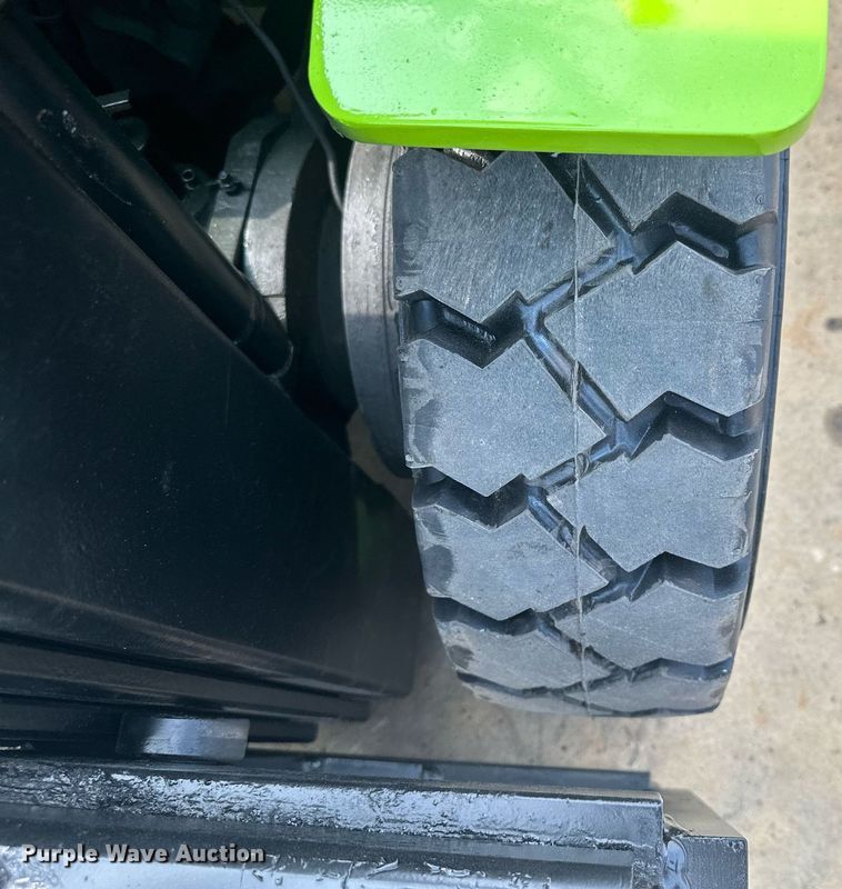 image for item AF9642 2014 Clark C18L  forklift