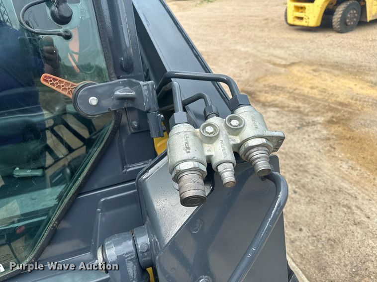 image for item AF9643 2019 John Deere 317G  tracked skid steer loader