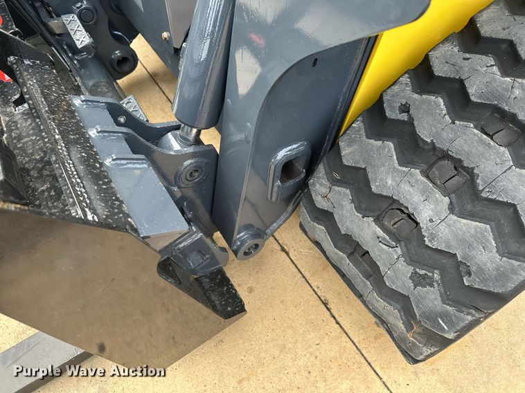 image for item AF9643 2019 John Deere 317G  tracked skid steer loader