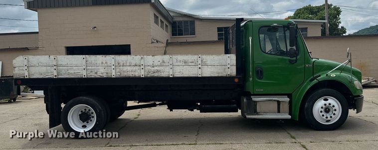 image for item AF9652 2005 Freightliner Business Class M2  dump flatbed truck