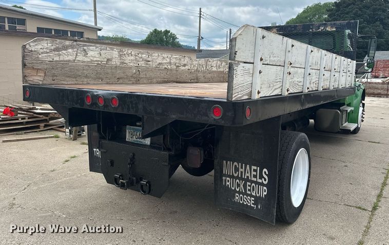 image for item AF9652 2005 Freightliner Business Class M2  dump flatbed truck