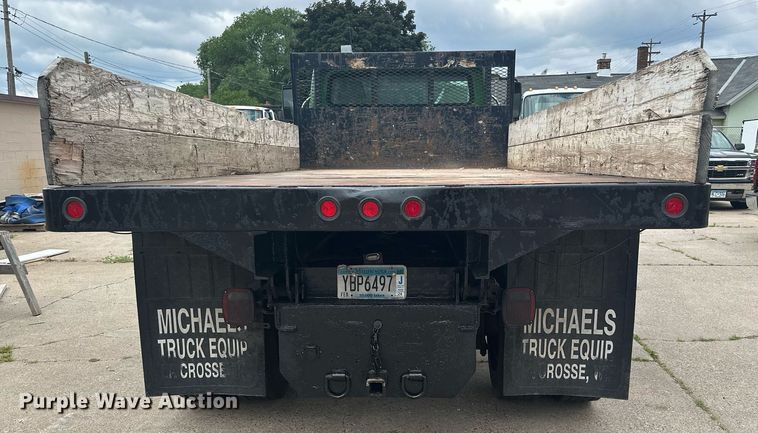 image for item AF9652 2005 Freightliner Business Class M2  dump flatbed truck