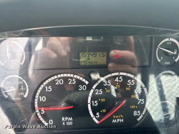 image for item AF9652 2005 Freightliner Business Class M2  dump flatbed truck