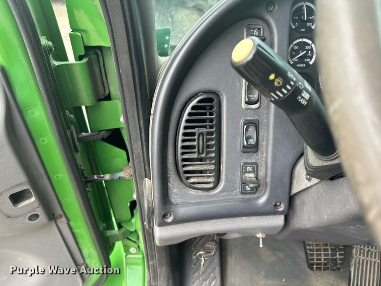 image for item AF9652 2005 Freightliner Business Class M2  dump flatbed truck