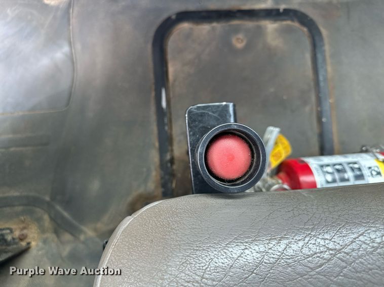 image for item AF9652 2005 Freightliner Business Class M2  dump flatbed truck