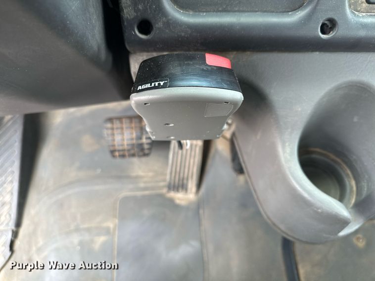 image for item AF9652 2005 Freightliner Business Class M2  dump flatbed truck