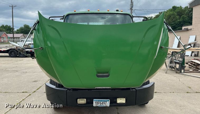 image for item AF9652 2005 Freightliner Business Class M2  dump flatbed truck