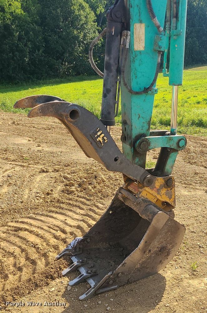 image for item BR9794 2004 IHI 80NX-3  mini excavator