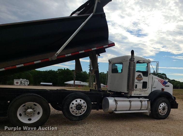 image for item BR9809 2007 Kenworth T800  dump truck