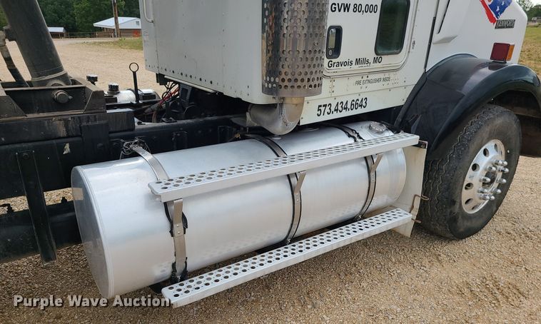 image for item BR9809 2007 Kenworth T800  dump truck