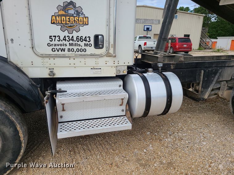 image for item BR9809 2007 Kenworth T800  dump truck