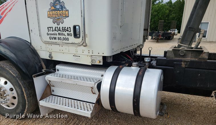 image for item BR9809 2007 Kenworth T800  dump truck