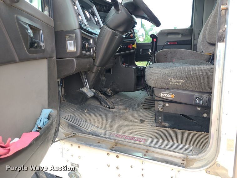 image for item BR9809 2007 Kenworth T800  dump truck